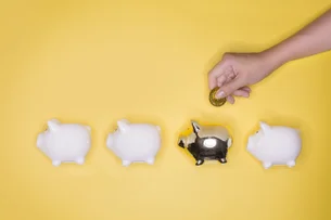 Quanto rende R$ 100.000 com a Selic a 14,75%?