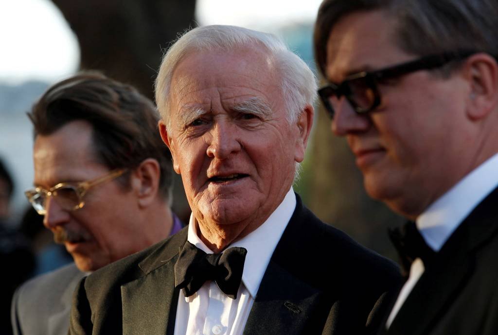 John le Carré, autor best-seller de espionagem, morre aos 89 anos