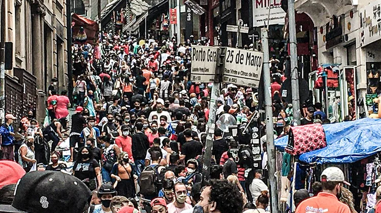 25 de março: Em nota à EXAME, Univinco reconheceu que há comércio irregular em "galerias específicas", mas disse que os casos "não representam a imensa maioria dos lojistas da região (Paulo Pinto/Fotos Públicas)