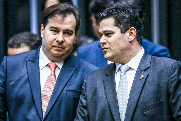 Maia e Alcolumbre: presidentes das casas legislativas do Congresso Nacional não podem se reeleger (Andre Coelho/Bloomberg)