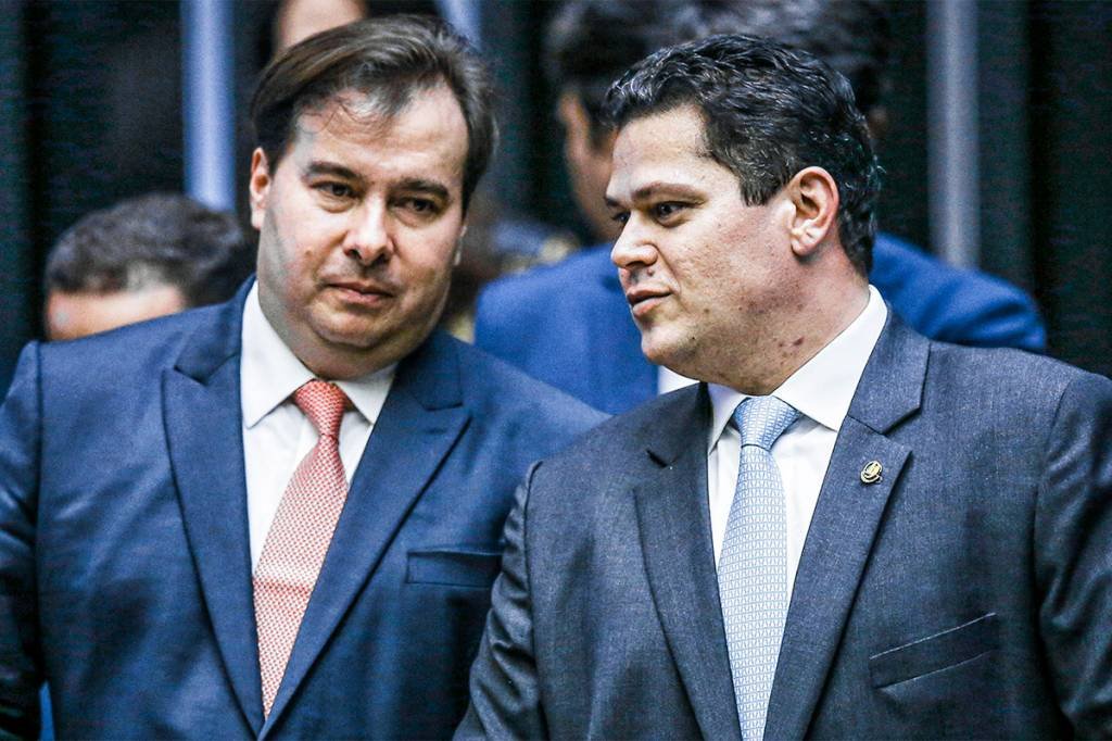 Maia e Alcolumbre: presidentes das casas legislativas do Congresso Nacional não podem se reeleger (Bloomberg/Andre Coelho)