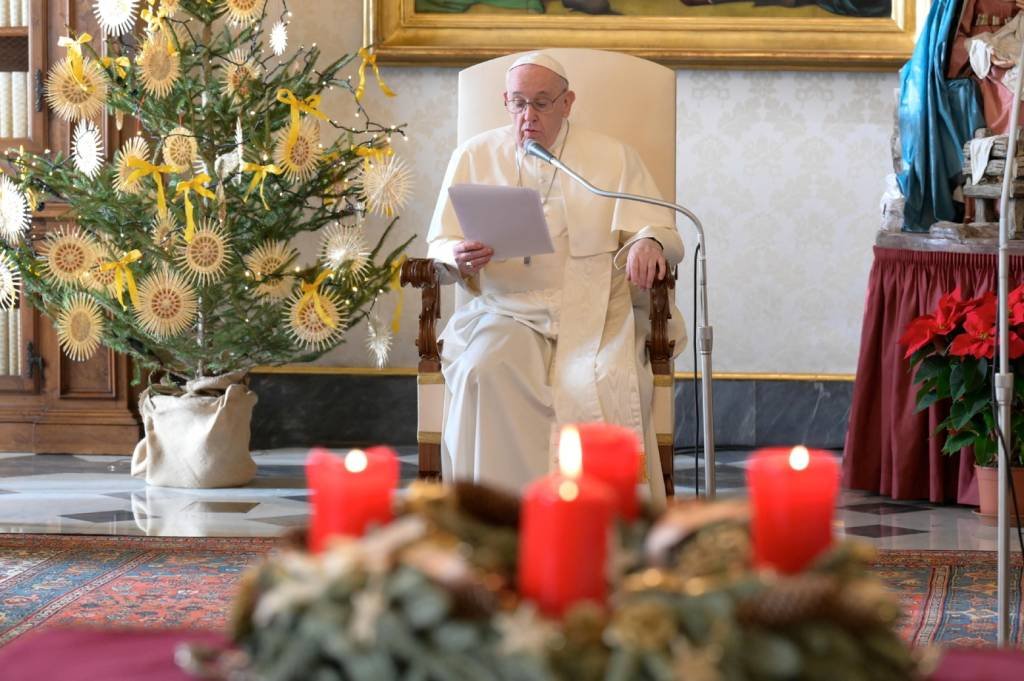 Em mensagem de Natal, Papa promete visitar Líbano e Sudão do Sul | Exame