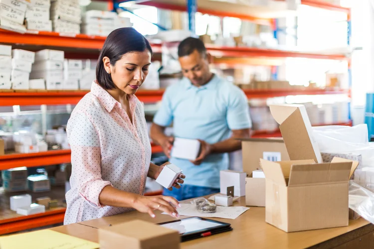 Micro e pequenas empresas (MPEs) geraram 83% dos novos empregos de 2023 (Alistair Berg/Getty Images)