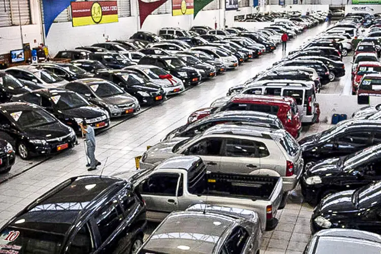 O setor de venda de automóveis usados e seminovos está aquecido (Marcelo Camargo/ABr/Agência Brasil)