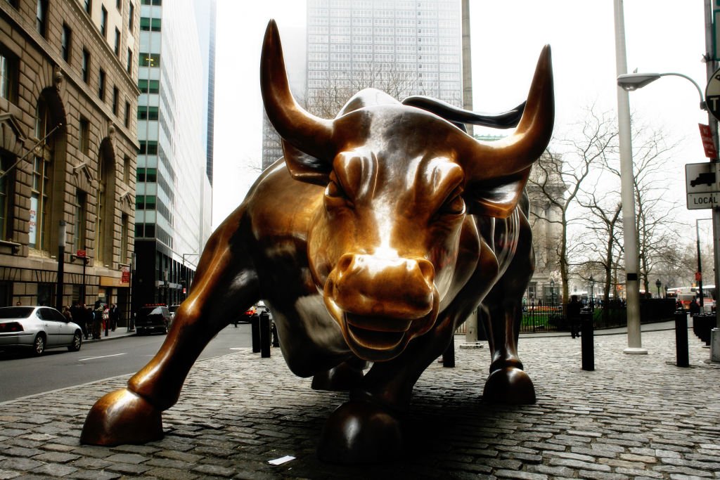 Wall Street fecha o ano com recordes. Tendência para 2022?
