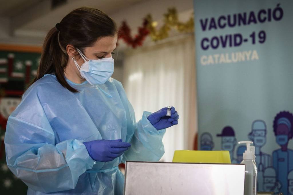 Europa estuda medidas para estimular vacinação contra covid-19
