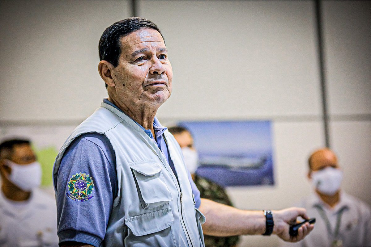 Mourão: desmatamento precisa cair de 15% a 20% ao ano para zerar até 2030