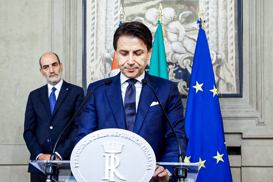 Ministros de partido governista renunciam e deflagram crise política na Itália