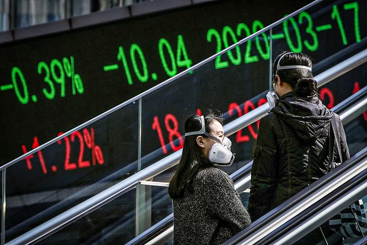 Hong Kong registra alta, mesmo com as tensões no Oriente Médio escalando. (Aly Song/Reuters)
