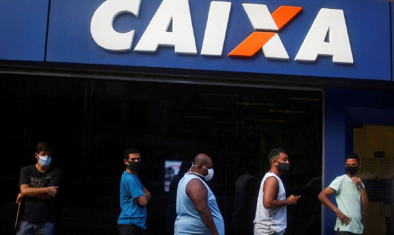 Caixa convoca 3 mil aprovados em concurso e anuncia mil vagas para PcD