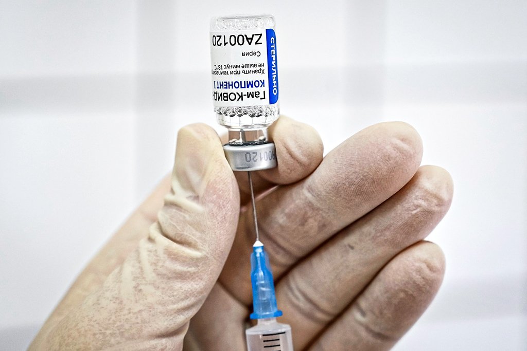 Anvisa pode aprovar vacina russa nos próximos dias, diz farmacêutica