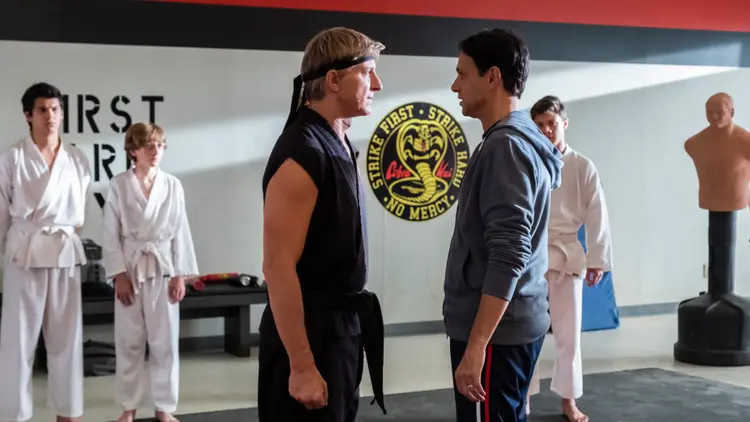 Cena do seriado "Cobra Kai". (Netflix/Divulgação)