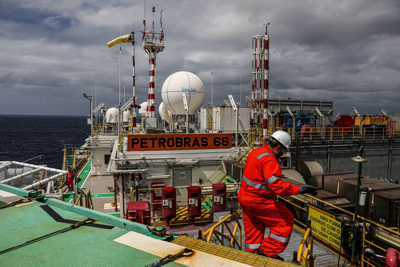 Acionistas da Petrobras entram com ação em tribunal holandês