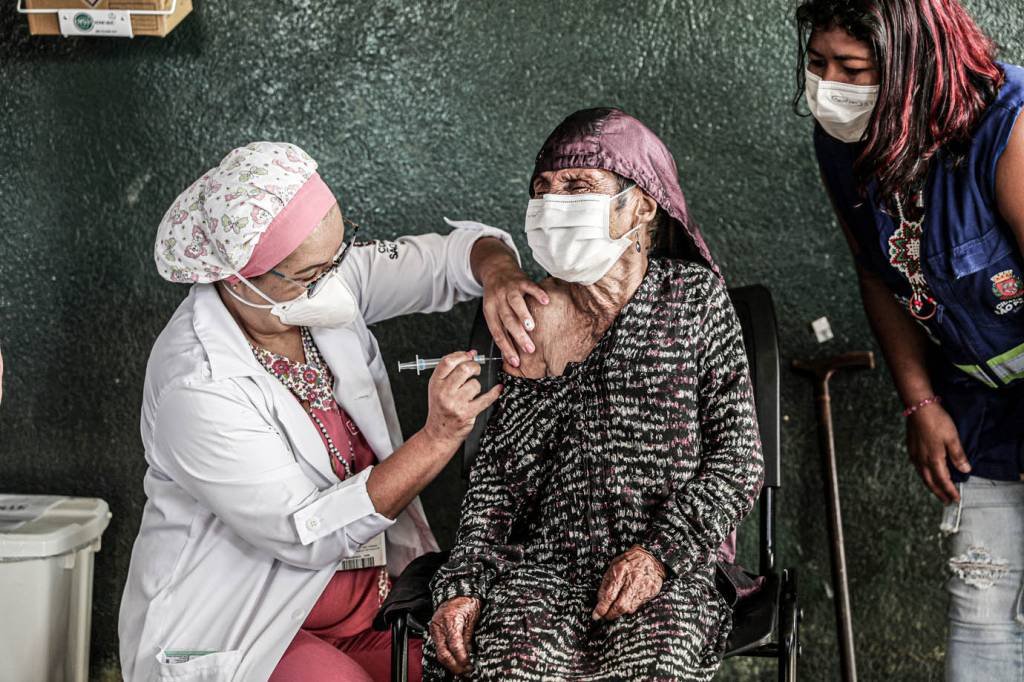 Cidade de SP inicia vacinação de idosos no dia 8 de fevereiro; veja locais