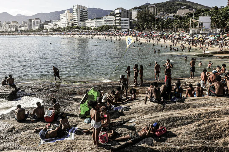Rio: o decreto estabelece ainda que as autoridades podem determinar a interdição imediata de estabelecimentos (Ricardo Moraes/Reuters)