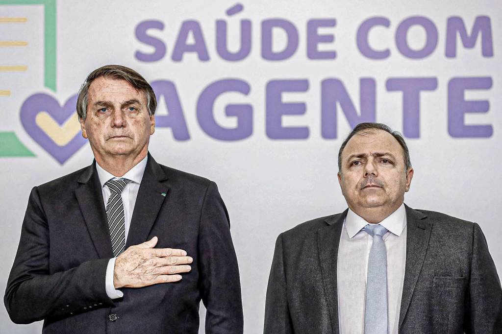Bolsonaro e Pazuello: PGR pediu arquivamento de investigações envolvendo os dois na CPI da Covid (Alan Santos/PR/Divulgação)