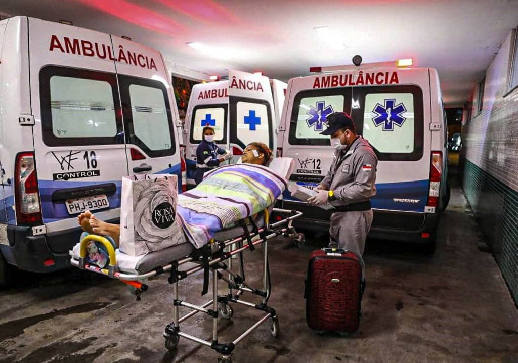 Após oxigênio, Venezuela oferece 107 médicos para ajudar Manaus