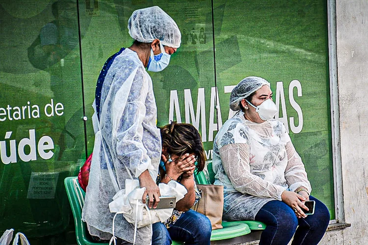 Covid-19 em Manaus: o repasse de recursos só acompanhou proporcionalmente o crescimento dos casos a partir de julho (Márcio James/Amazônia Real/Divulgação)