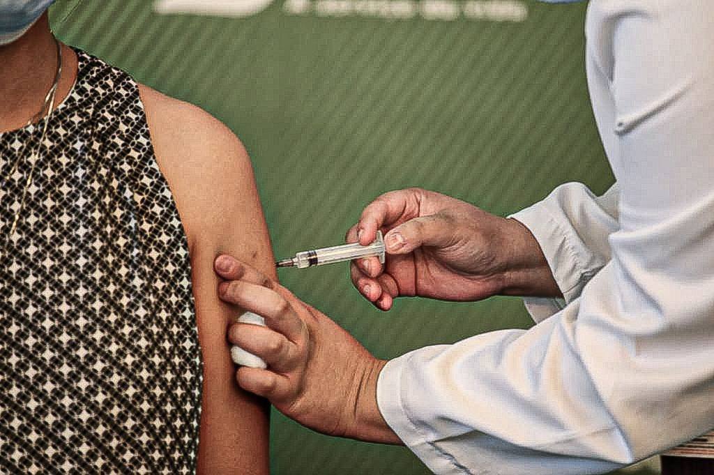 Em São Paulo, vacinação teve início no domingo (17) (Governo do Estado de São Paulo/Divulgação)