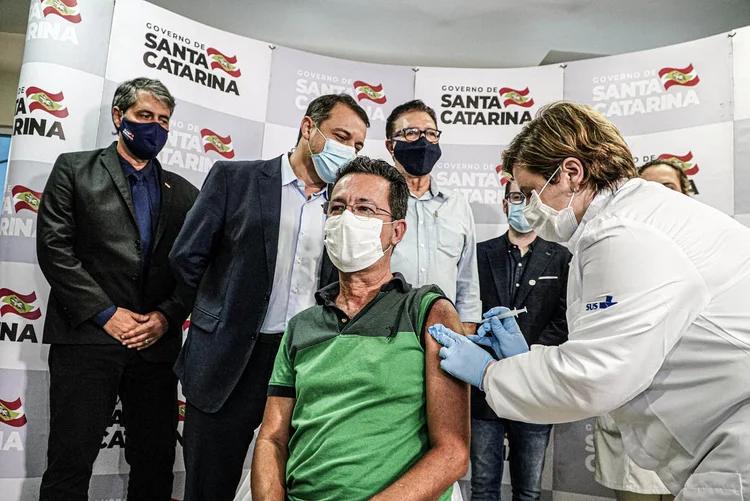 Vacinação contra covid-19 (Ricardo Wolffenbüttel/ SECOM/Divulgação)