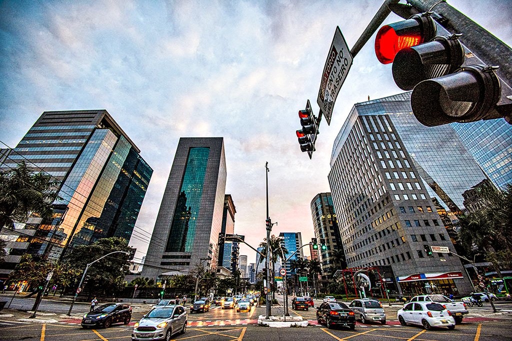 Avenida Faria Lima, que concentra boa parte dos escritórios de alto padrão em São Paulo | Foto: Germano Lüders/EXAME (Germano Lüders/Exame)