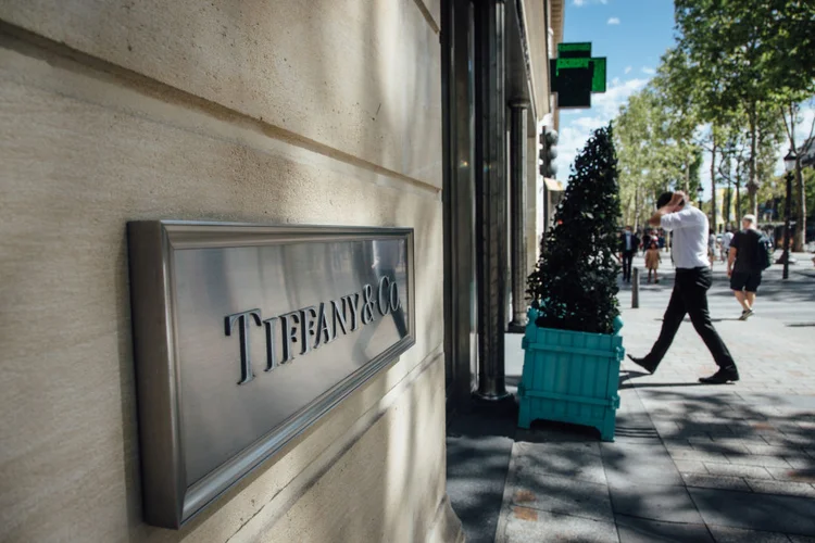 Loja da Tiffany na Champs Elysee, em  Paris (Cyril Marcilhacy/Bloomberg/Getty Images)