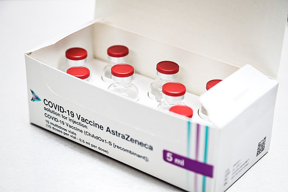 Vacina de Oxford contra covid-19 diminui transmissão com apenas uma dose, diz estudo