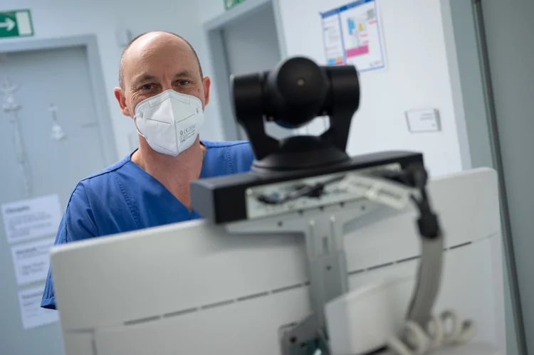 Telemedicina: necessidade aumentou com a crise do novo coronavírus (picture alliance / Colaborador/Getty Images)