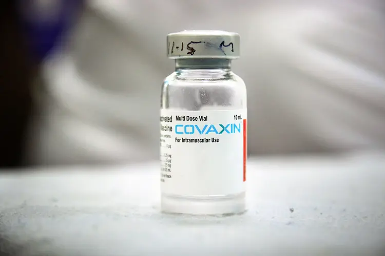 Covaxin: o grupo que tomou o imunizante, por sua vez, foi dividido em três subgrupos, com diferentes dosagens do produto (Vishal Bhatnagar/NurPhoto/Getty Images)