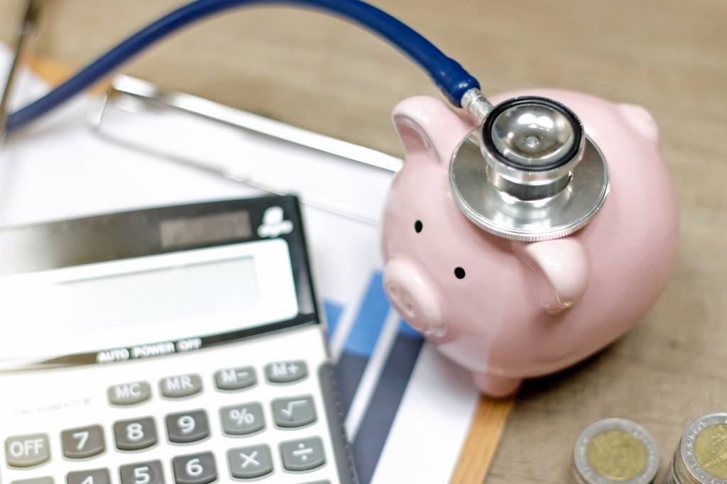 Em meio ao aperto na renda, setor de saúde lança opções de baixo custo