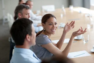 Conheça três métodos simples para interromper com respeito e liderar com presença