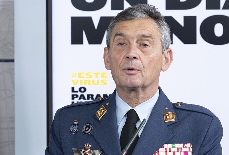 Na Espanha, chefe do Estado-Maior renuncia após furar fila de vacinação