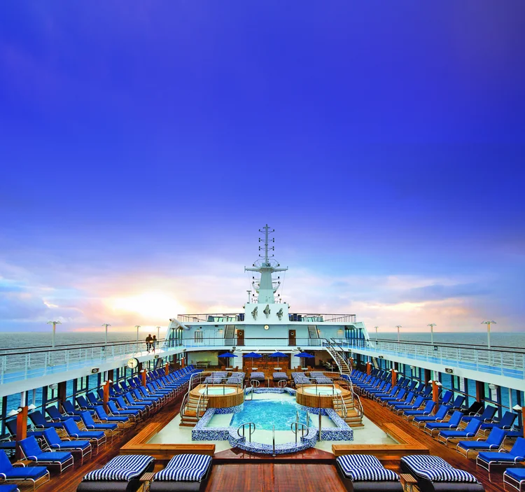 Serão visitados 96 lugares de 33 países a bordo do navio Insignia. (Oceania Cruises/Divulgação)