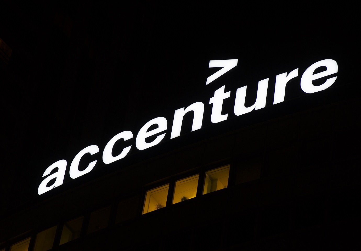 Accenture abre programa de estágio para 2021, com 125 vagas