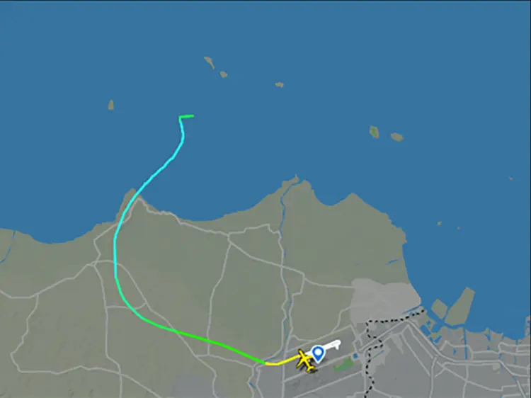 A rota do voo do avião da Sriwijaya Air após sua decolagem de Jacarta. (FlightRadar24/Divulgação)