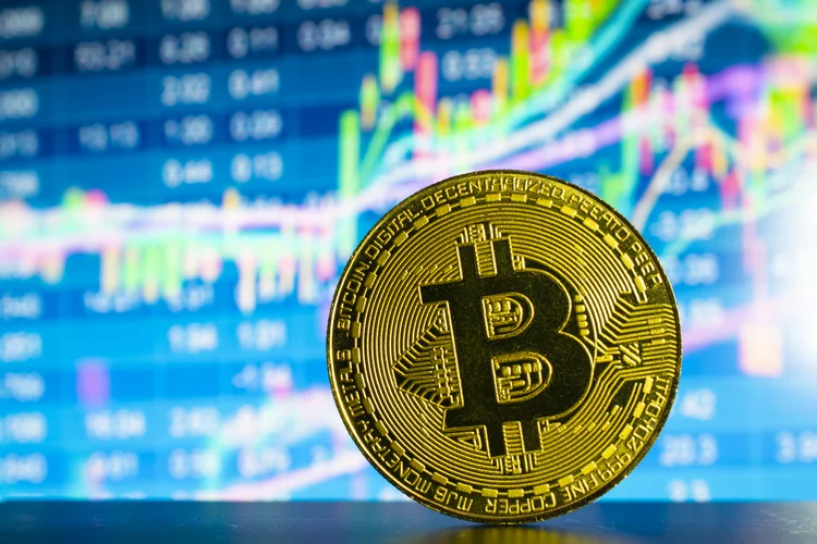 Bitcoin registrou um novo recorde de preço nesta quarta-feira (IronHeart/Getty Images)