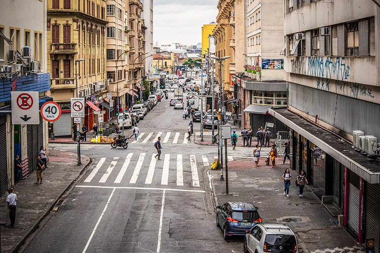 Rua 25 de Março, no centro da cidade de São Paulo. (Germano Lüders/Exame)