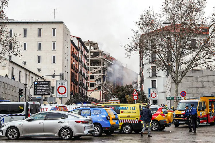 Explosão em Madri: quatro andares superiores de um edifício no centro da cidade foram destruídos (Susana Vera/Reuters)