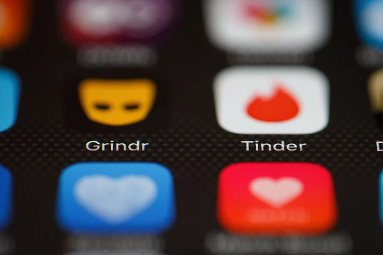 Apps de relacionamento: pessoas dentro ou perto da Vila Olímpica poderão usar o Grindr para se encontrarem durante os jogos (Leon Neal / Equipe/Getty Images)