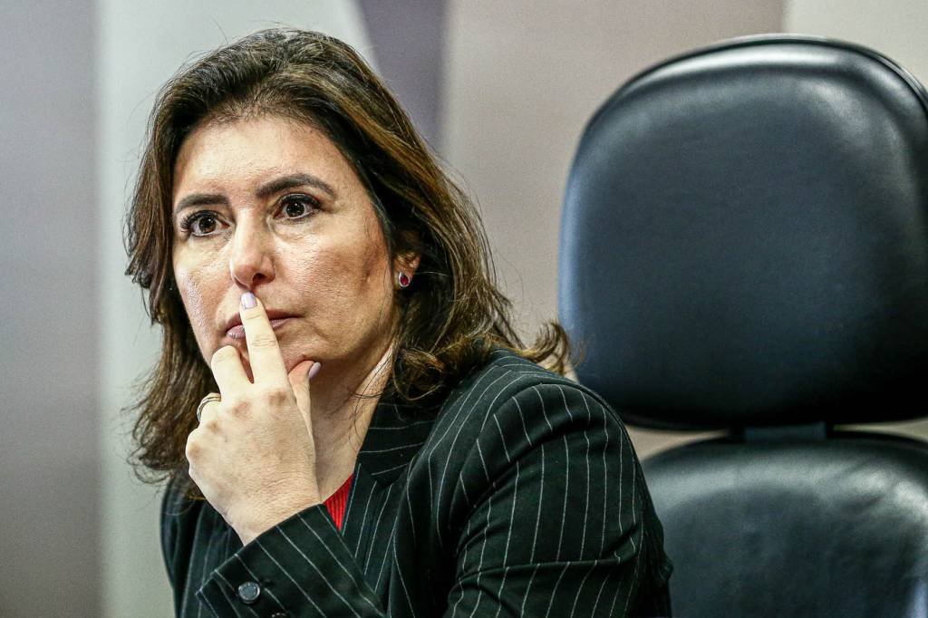 Simone Tebet: senadora pretende firmar terceira via contra polarização entre Bolsonaro e Lula