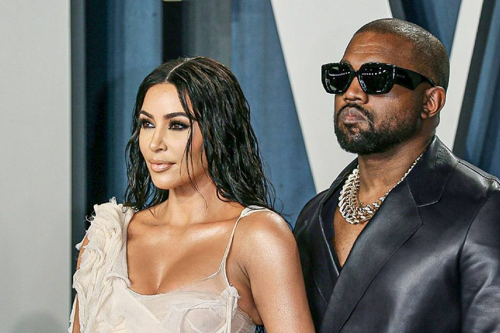 Kanye West e Kim Kardashian: várias revistas especializadas na vida das celebridades, como People ou Page Six, afirmam, porém, que Kim Kardashian está disposta a pedir o divórcio. (AFP/AFP)