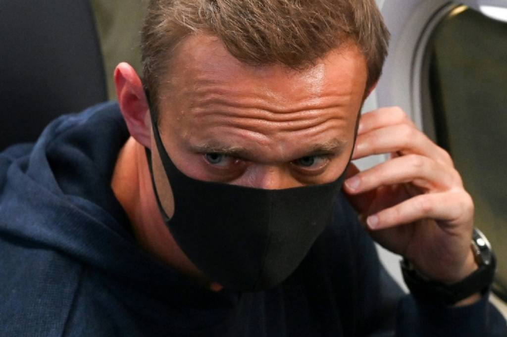 Preso, opositor Navalny convoca russos para ir às ruas contra o poder
