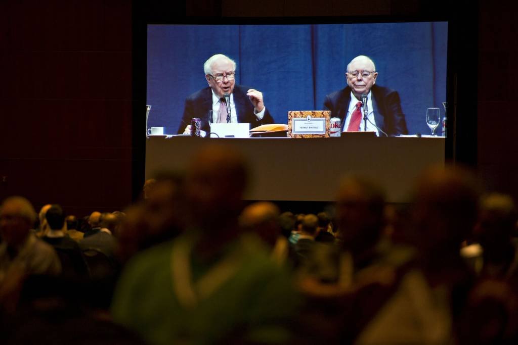 Buffett lidera encontro anual da Berkshire: 5 questões para observar