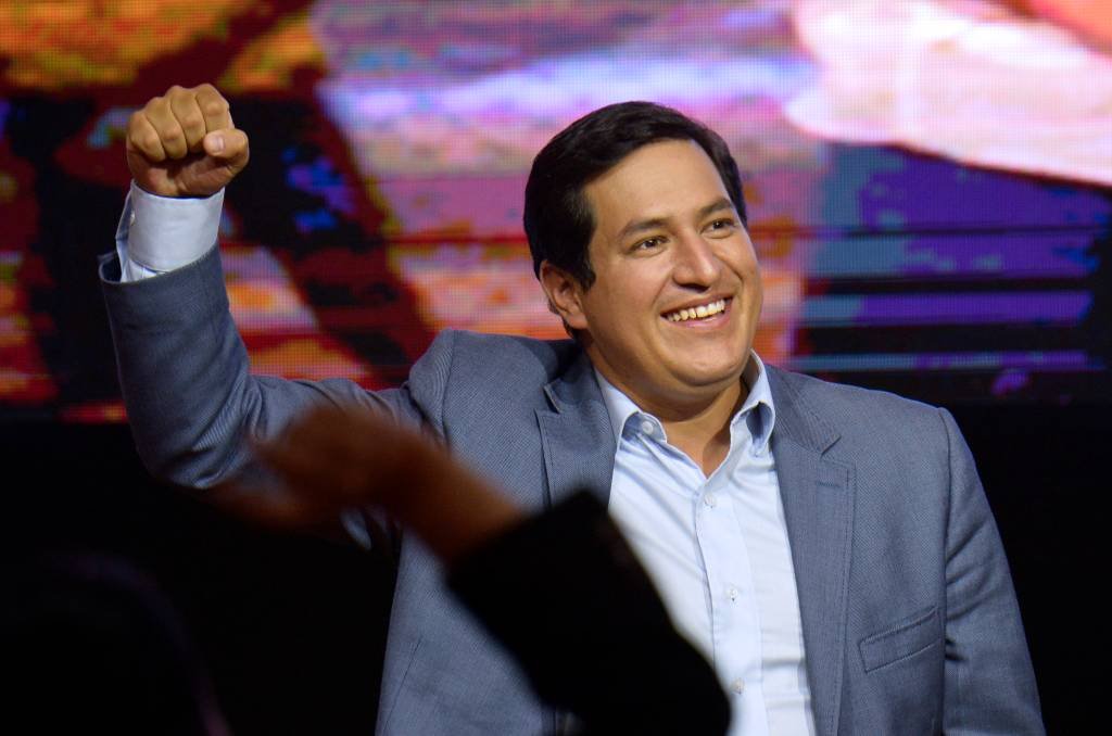 Andrés Arauz celebra 'vitória retumbante' nas eleições no Equador
