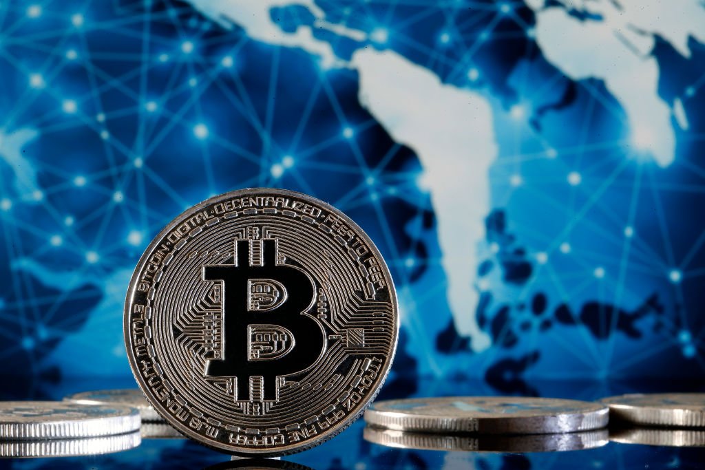 Bitcoin renova máxima histórica após BNY Mellon criar unidade de moedas digitais