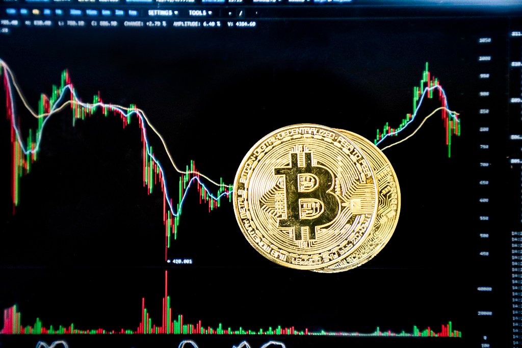 Bitcoin luta para se manter acima da MA200 e segue em busca dos US$ 50.000