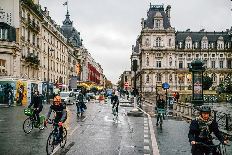 França: mais de 91.000 pessoas morreram de covid no país (Dmitry Kostyukov/The New York Times)