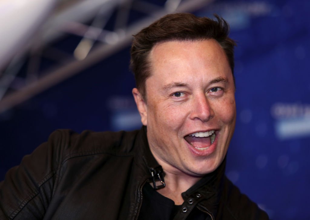 Elon Musk: CEO da Tesla e da SpaceX superou fortuna de Jeff Bezos em setembro de 2021 (Bloomberg/Getty Images)