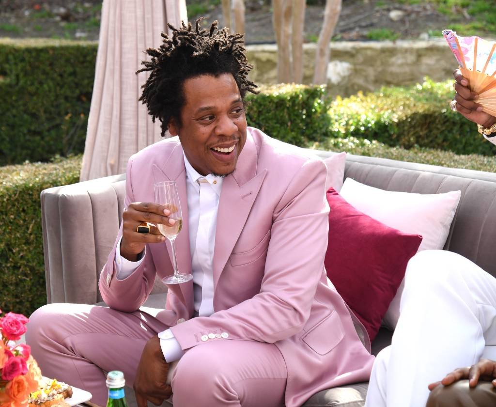 LVHM fecha acordo com Jay-Z e compra parte da marca de champanhes do rapper