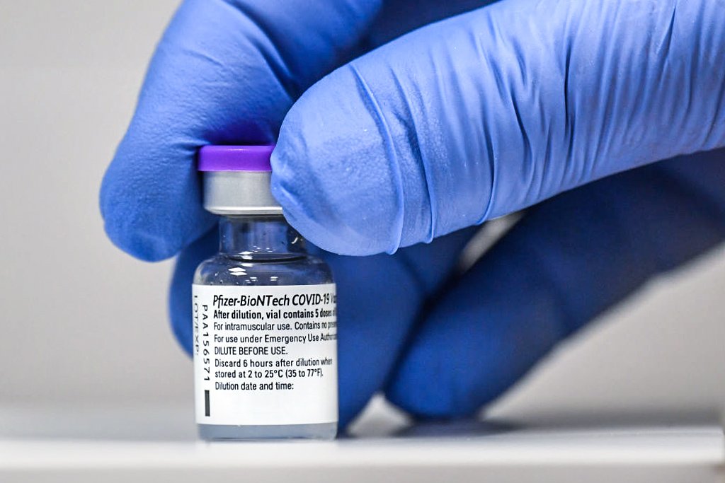 Pfizer pede autorização para armazenar vacina em temperatura mais alta